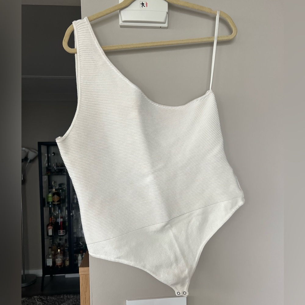 Abercrombie & Fitch One Shoulder Ribbed Bodysuit